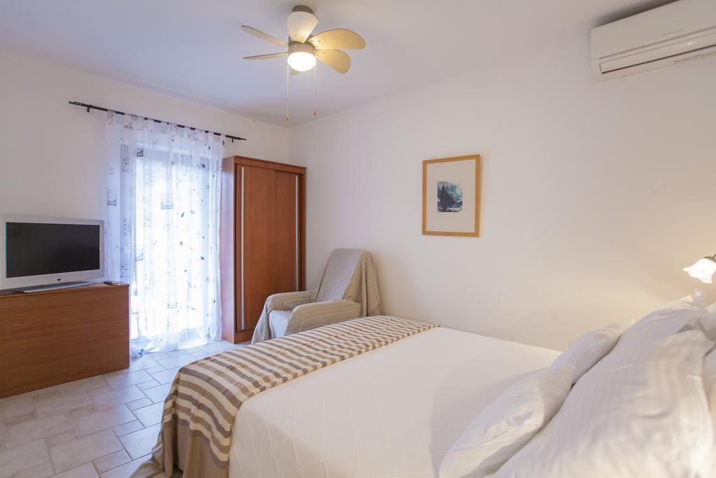 Apartments Matijasevic Đảo Korčula Ngoại thất bức ảnh